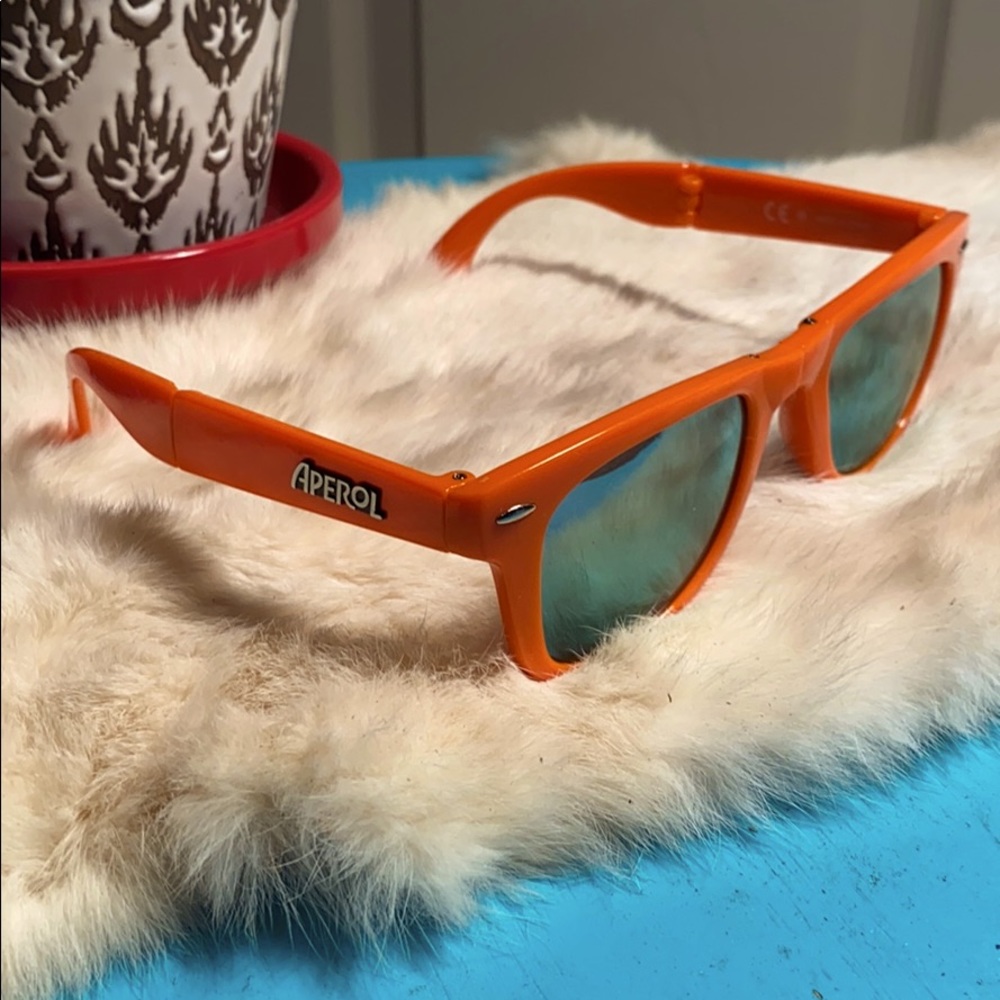Folding glasses